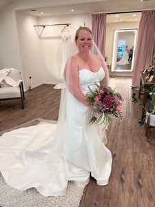 Allure Bridals 'Custom Design for Kates Bridal in Meridian Idaho' wedding dress size-14 NEW