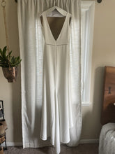 Load image into Gallery viewer, Scout Bridal  &#39;Horizon&#39; wedding dress size-08 PREOWNED
