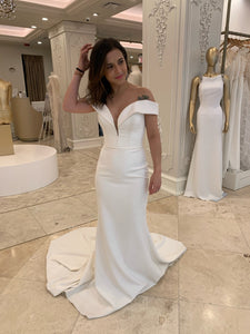 Neta Dover Haute Couture 'Adela ' wedding dress size-06 NEW