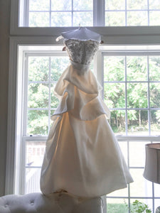 Monique Lhuillier 'Meringue' size 4 used wedding dress front view on hanger