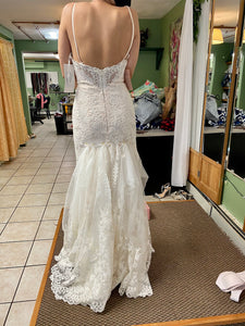 Eddy K. 'Leigh' wedding dress size-04 PREOWNED