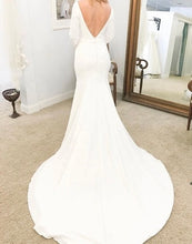 Load image into Gallery viewer, Mikaella &#39;Style #2105&#39; wedding dress size-02 PREOWNED
