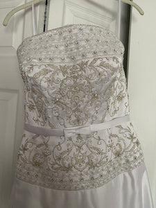 Allure Bridals 'Allure Bridals' wedding dress size-06 PREOWNED
