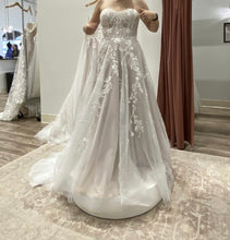 Load image into Gallery viewer, Maggie Sottero &#39;Ainsleigh&#39; wedding dress size-10 NEW
