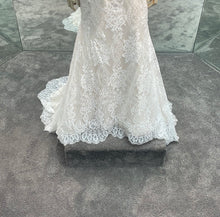 Load image into Gallery viewer, Maggie Sottero &#39;Ida&#39; wedding dress size-14 NEW
