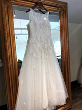 Load image into Gallery viewer, Ava Laurénne Original  &#39;Ava Laurénne Original &#39; wedding dress size-08 NEW
