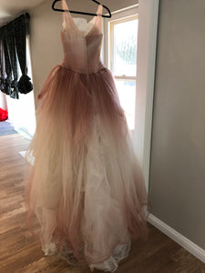 gVera Wang White 'Ombre Tulle' size 4 used wedding dress back view on hanger