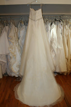 Load image into Gallery viewer, Enzoani &#39;Danika&#39; - Enzoani - Nearly Newlywed Bridal Boutique - 1

