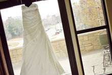 Load image into Gallery viewer, Essence Of Australia &#39;Ivory Satin 5852&#39; size 8 used wedding dress front view on hanger
