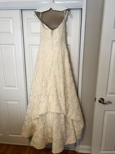 Load image into Gallery viewer, Vera Wang &#39;Ivory Strapless&#39; size 12 used wedding dress back view on hanger
