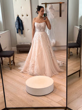 Load image into Gallery viewer, Pronovias &#39;Allyson&#39; wedding dress size-08 PREOWNED
