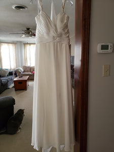 Stella York '6530DMZP' size 16 new wedding dress front view on hanger