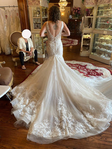 Demetrios '200100' wedding dress size-02 NEW