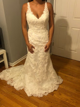 Load image into Gallery viewer, Moonlight &#39;PB6334&#39; size 8 new wedding dress front view on bride
