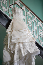 Load image into Gallery viewer, Eve of Milady Style 420 - eve of milady - Nearly Newlywed Bridal Boutique - 1
