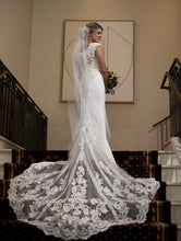 Load image into Gallery viewer, Demetrios &#39;DEMETRIOS-8023 CB/OFF SHL SIZE 04 COLOR IV&#39; wedding dress size-04 PREOWNED
