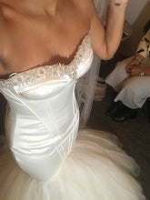 Load image into Gallery viewer, Maggie Sottero &#39;Ivory Mermaid&#39; size 2 new wedding dress side view on bride
