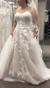 David's Bridal 'WG3861' wedding dress size-14 NEW