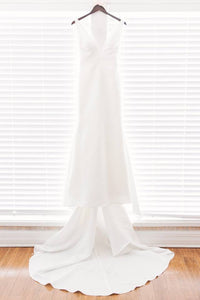 Pronovias 'Racimo' size 2 used wedding dress front view on hanger