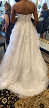 Load image into Gallery viewer, None &#39;685480&#39; wedding dress size-10 SAMPLE
