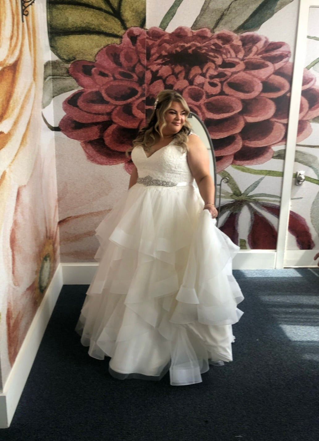Stella York '6330' wedding dress size-24 PREOWNED