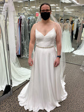 Load image into Gallery viewer, David&#39;s Bridal &#39;wg4004db&#39; wedding dress size-08 PREOWNED
