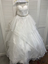 Load image into Gallery viewer, Maggie Sottero &#39;4ST814&#39; wedding dress size-10 NEW

