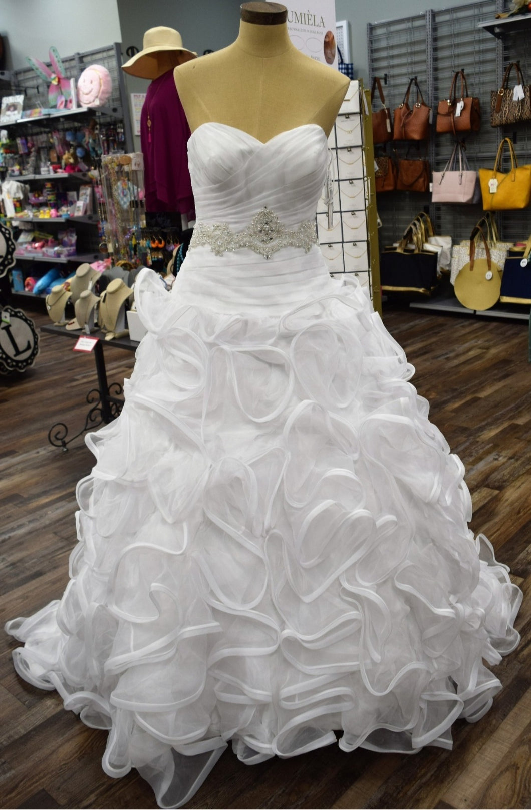 David's Bridal 'SWG492' wedding dress size-08 NEW