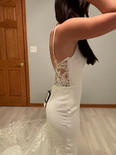 Load image into Gallery viewer, Justin Alexander &#39;Fay 88302&#39; wedding dress size-06 NEW
