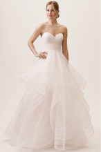 Load image into Gallery viewer, Wtoo &#39;Garner&#39; size 12 new wedding dress front view on model
