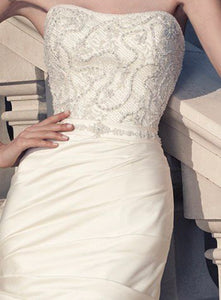 Casablanca '2097' size 8 new wedding dress front view on model