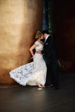 Load image into Gallery viewer, Monique Lhuillier &#39;Arden&#39; wedding dress size-04 PREOWNED
