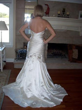 Load image into Gallery viewer, Melissa Sweet - Melissa Sweet - Nearly Newlywed Bridal Boutique - 3
