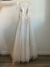 Load image into Gallery viewer, Watters &#39;52609 Lainie&#39; wedding dress size-02 NEW
