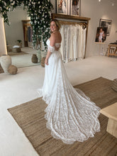 Load image into Gallery viewer, Grace Loves Lace &#39;Noah&#39; wedding dress size-08 NEW
