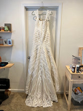 Load image into Gallery viewer, Matthew Christopher &#39;Sofia&#39; wedding dress size-08 PREOWNED
