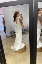 Load image into Gallery viewer, Scout Bridal &#39;Tropics&#39; wedding dress size-06 NEW
