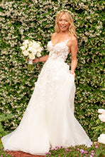 Load image into Gallery viewer, Liz martinez &#39;Colette&#39; wedding dress size-04 PREOWNED
