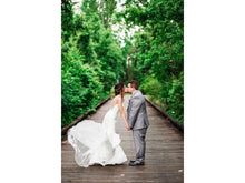 Load image into Gallery viewer, Stella York &#39;6435&#39; size 2 used wedding dress side view on bride
