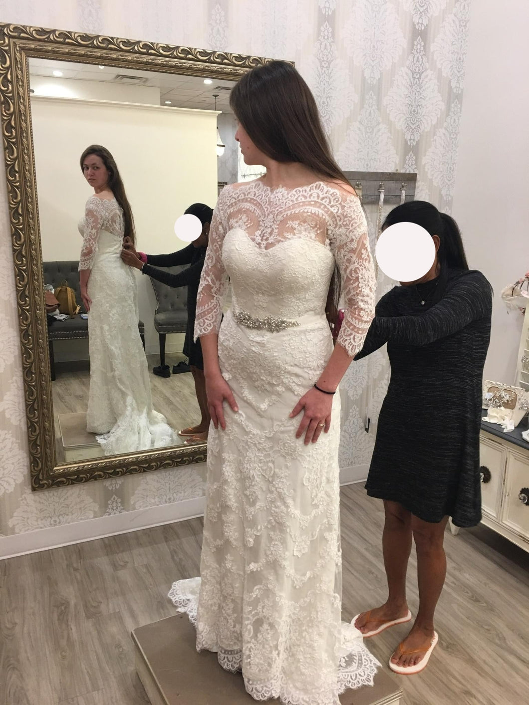 Essense of Australia 'D2106SL' wedding dress size-06 NEW
