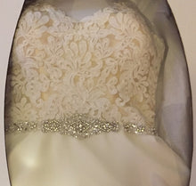 Load image into Gallery viewer, Mori Lee &#39;Chiffon&#39; size 2 used wedding dress in box
