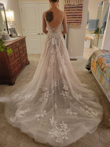 Allure Bridals 'A1215' wedding dress size-06 NEW