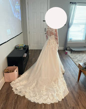 Load image into Gallery viewer, Olivia Bottega &#39;Rosby&#39; wedding dress size-00 NEW
