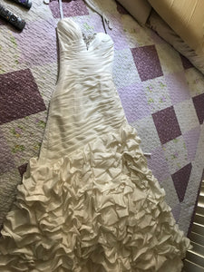 alfred angelo 'Unknown ' wedding dress size-04 NEW