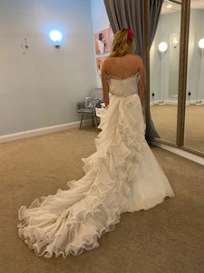 Amsale 'Elle' wedding dress size-02 SAMPLE