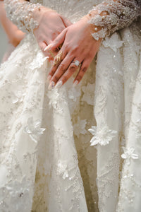 Custom 'custom' wedding dress size-06 PREOWNED