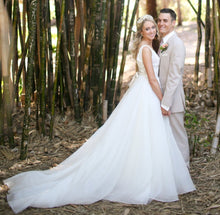 Load image into Gallery viewer, Tara Keely &#39;2500&#39; wedding dress size-02 PREOWNED
