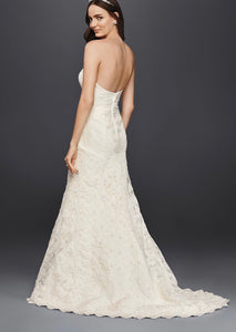Oleg Cassini 'Sweetheart Beaded Lace' size 6 sample wedding dress back view on model