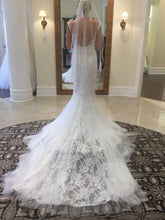 Load image into Gallery viewer, Pronovias &#39;Drina, 6929&#39; wedding dress size-02 PREOWNED
