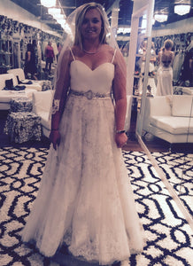 Casablanca '2136' size 10 new wedding dress front view on bride
